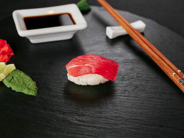 Terkin Gastro Pub - Суши с тунцом