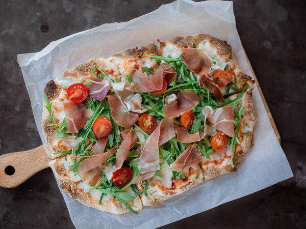 Китчен - Пицца с прошутто и трюфельным маслом