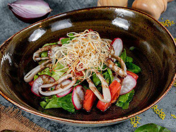 Liga Pub - Салат с кальмарами