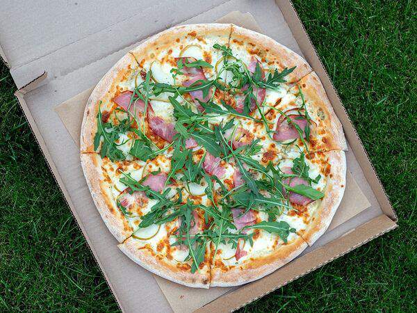 Pasta Uno - С шейкой коппа, грушей, сыром рокфорти