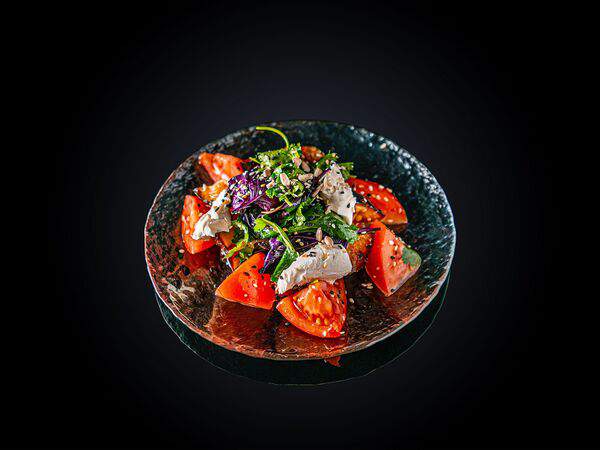 Fishka - Салат с хрустящим баклажаном и сливочным сыром