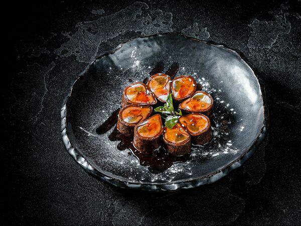 Jimoto - Шоколадный ролл с крем-чиз и фруктами