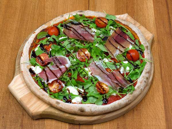 Пекарня-кофейня Зёрна - Пицца с пармской ветчиной и моцареллой