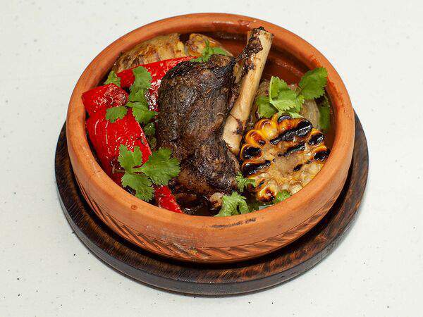 Утесов - Голень ягненка в бульоне с овощами