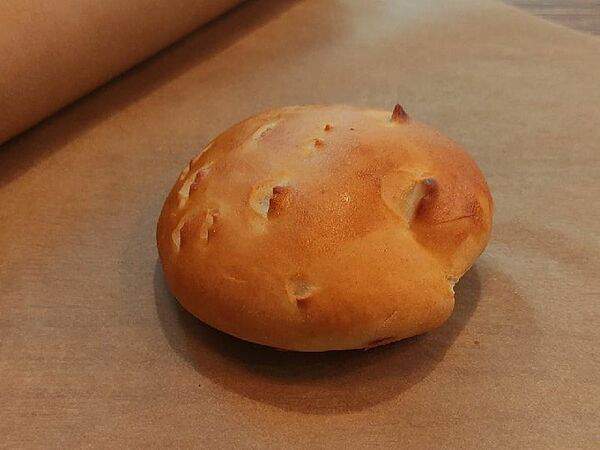 Пекарня 220 Non-Stop - Булочка с ветчиной и сыром