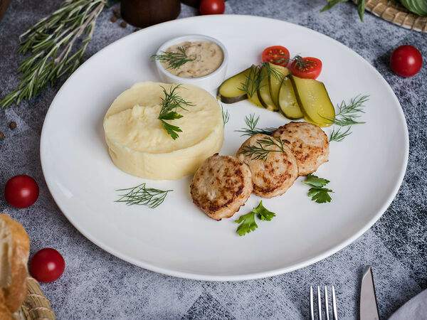 Philosophia Life - Котлеты с мясом цыплёнка и картофелем фри