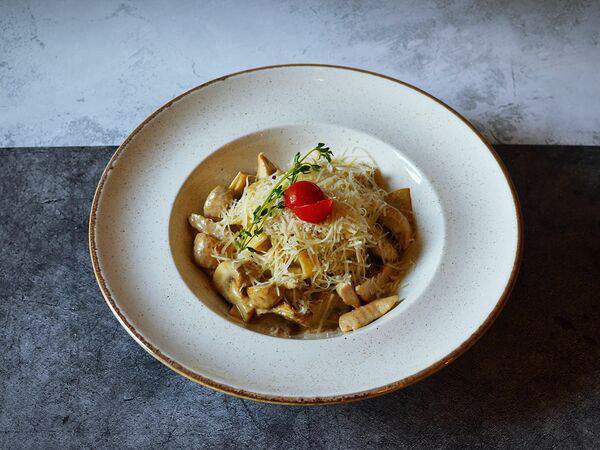 Сад On line - Феттуччине с курицей, грибами и трюфельной сальсой