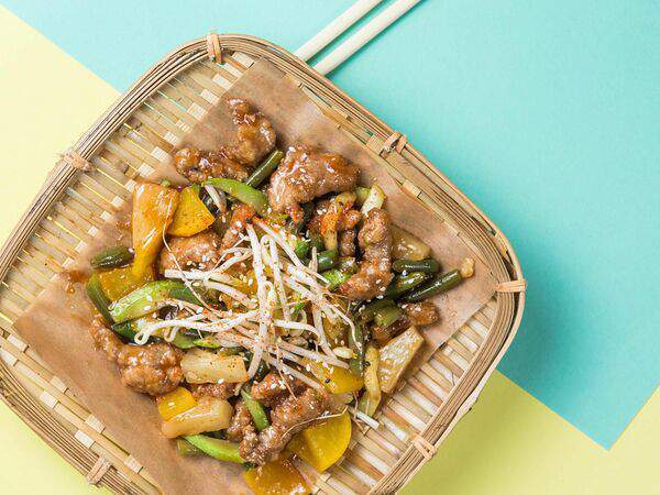 MADAME MARY WONG - Вок с курицей гунбао