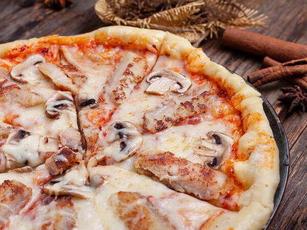 В Шатрах - Пицца курица с грибами