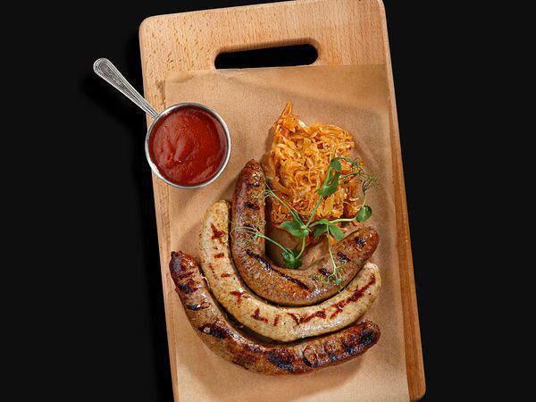 Olster Irish Pub - Домашние колбаски cвинo-говяжьи