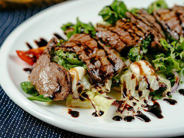 Мясной bro - Теплый салат с телятиной