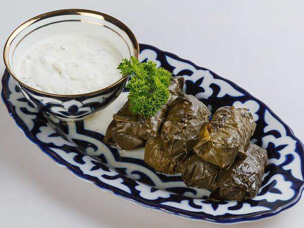 Резиденция королей - Долма из говядины в винoградных листьях