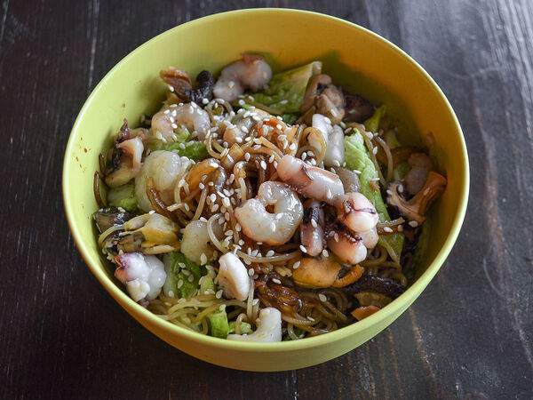 Burger 1 - Вок Лапша с овощами и морепродуктами