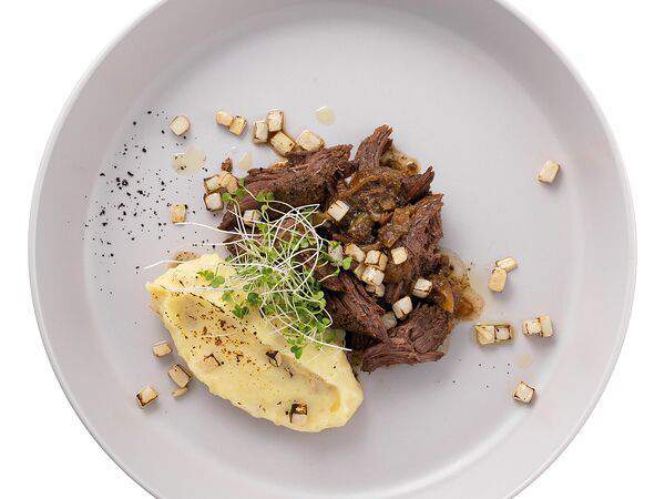 Da - Оленина с картофельным пюре и сельдереем