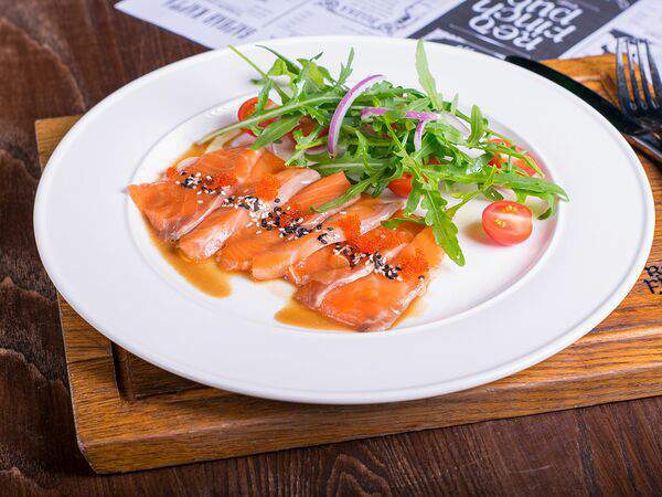 Red finch pub - Севиче из лосося в азиатском стиле