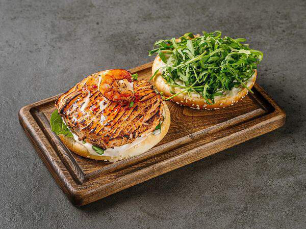 12 - Бургер с морепродуктами