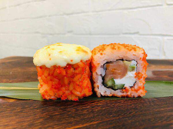 Дон Хуан - Ролл Запеченная Калифорния с лососем