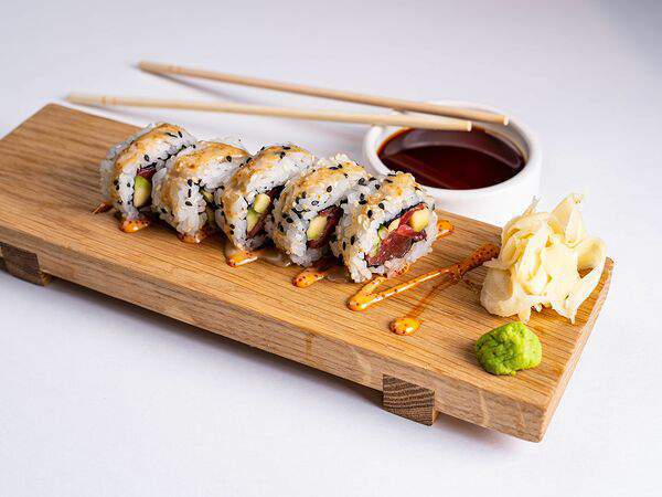 Клево - Тунец Аками со спайси соусом