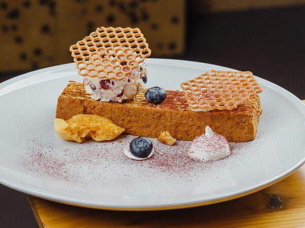 Chado Burger Bar night - Медовик