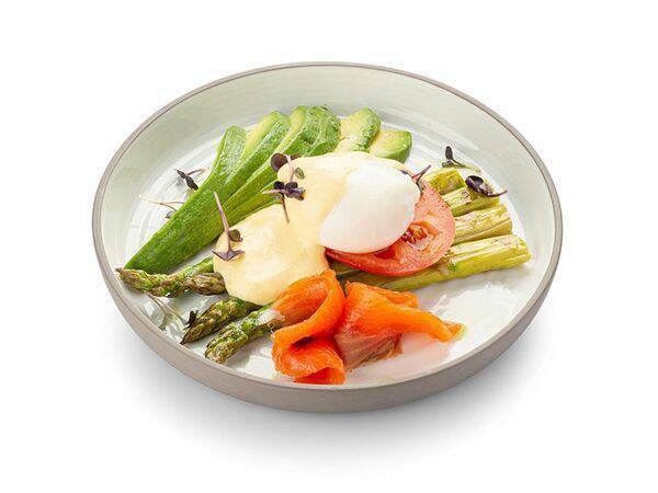 Шоколадница - Завтрак с лососем, спаржей и яйцом пашот