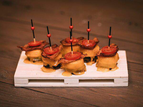 Canape 27 - Канапе ветчина под сыром чеддер