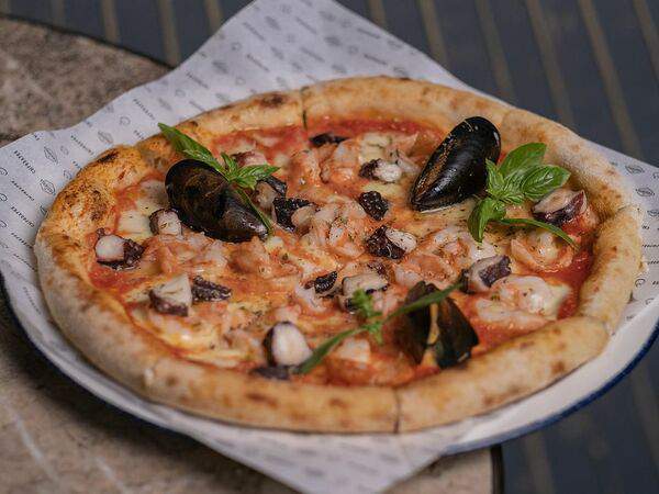 Сыроварня Чизерия - Пицца с морепродуктами