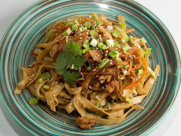 Go-Boo - Лапша жареная по-китайски с овощами и свининой