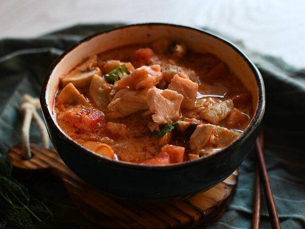 Всё Просто - Том Ям с лососем