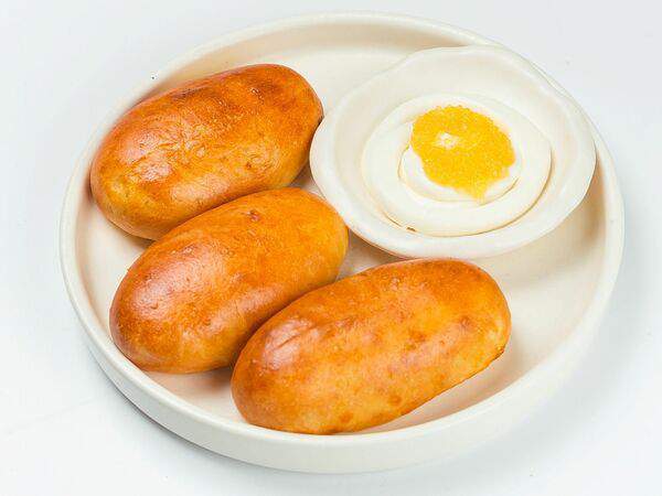 Трактир белый - Пирожки с яйцом и зеленым луком