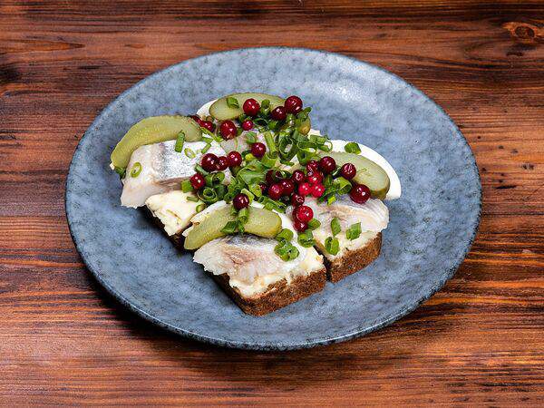 Трактир Колесо на Спасской - Сморреброд с сельдью