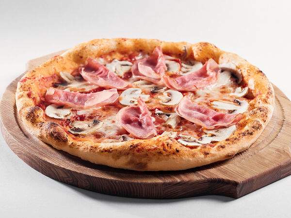 La Bistecca - Пицца Прошутто Э Фунги