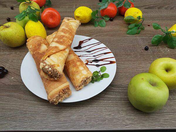 Ланч-кафе Baza Plaza - Трубочка вафельная с вареной сгущенкой