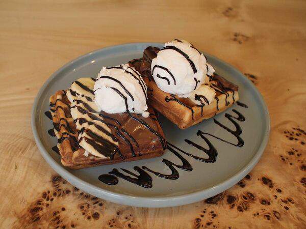 Cream Beans - Вафля банановая с мороженым