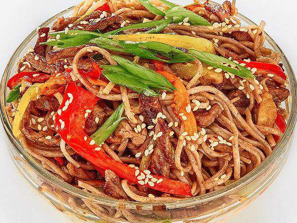 Самые Японские Суши - Вок лапша гречневая с говядиной