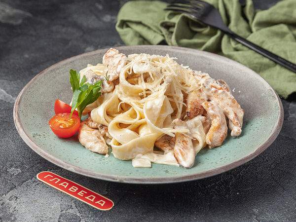 ГлавЕда - Феттуччине с курицей и грибами