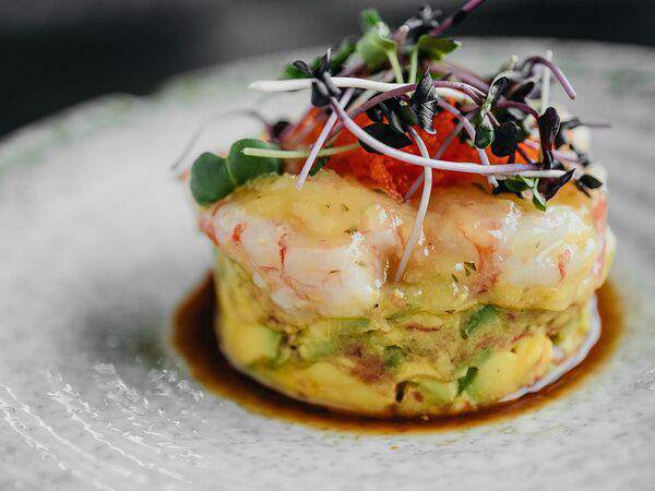 Shima - Тартар сладкая креветка на авокадо