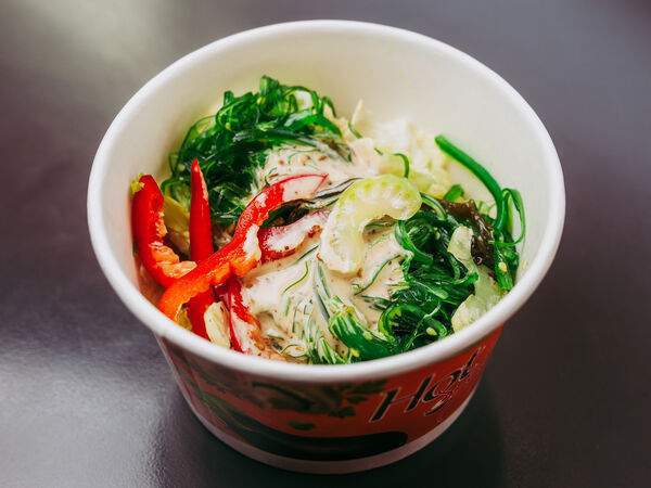 Wok & Go - Салат Чука в ореховом соусе