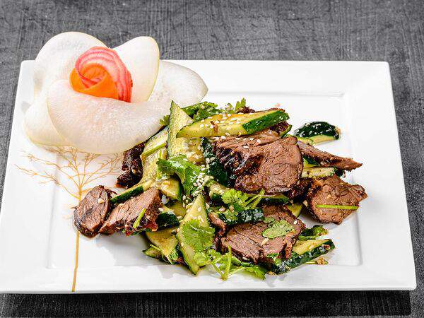 Dom Sovetov - Салат из говядины с огурцом