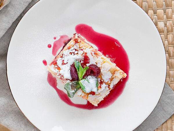 #МамаДома - Наполеон с вишней