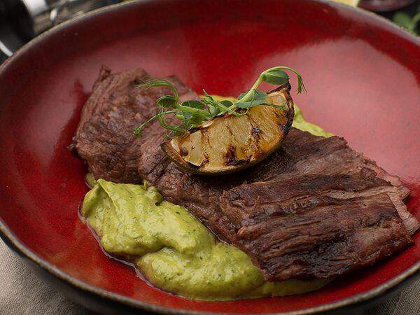 Маймун - Бразильский стейк с гуакамоле