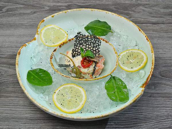 Ресторан Старый Город - Тартар из семги с огурцом