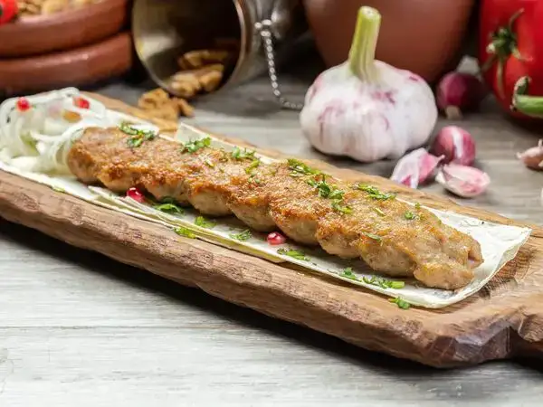 Грузинское кафе Ван Гоги - Люля-кебаб из курицы
