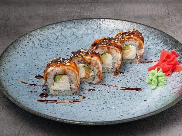 Selfie - Ролл Филадельфия с угрем