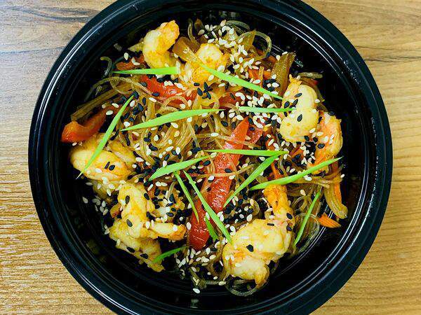 Tomi - Фунчоза с курицей