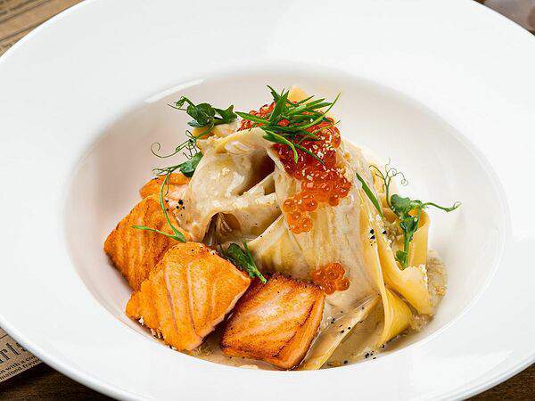 Рыбная мануфактура №1 - Феттуччине с лососем и сливочным соусом