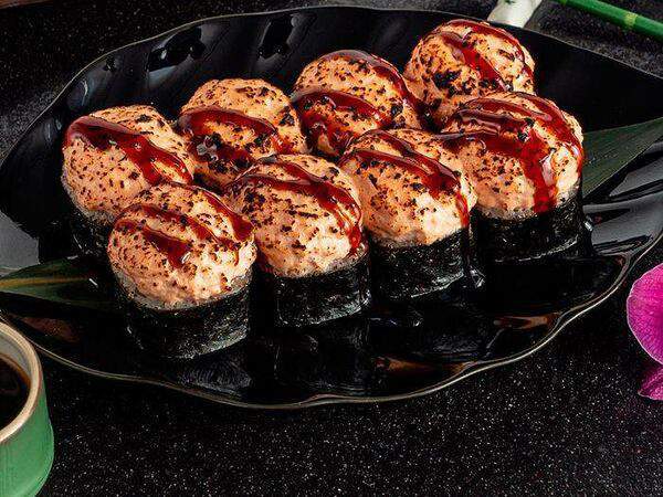 Chef Arts - Ролл Опаленный с лососем