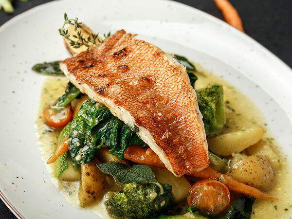 Паста-Паста - Филе морского окуня на пару с овощами