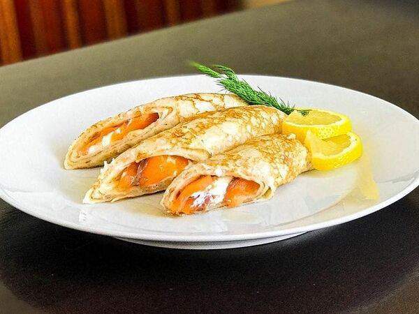 Travelers coffee - Блины с семгой