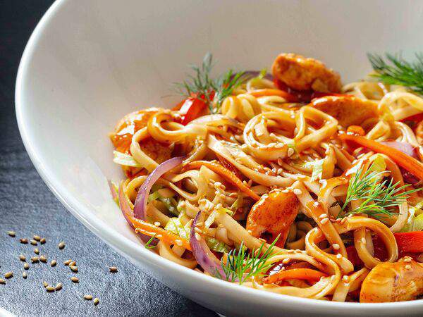 Travelers coffee - Вок с курицей