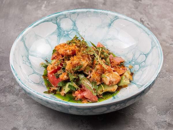 Коптильня - Салат с лангустинами гриль под кунжутным соусом